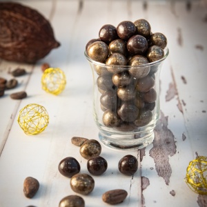 Noisettes et amandes dragéïfiées maison de la Chouette Gourmande